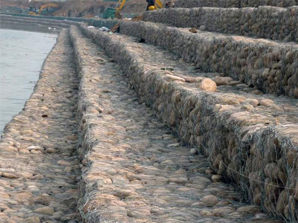 格宾网石笼河道治理挡墙护岸工程效果
